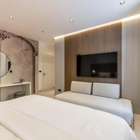 Bella Gente Luxury Center