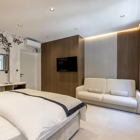 Bella Gente Luxury Center * Split